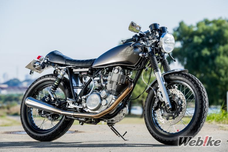 Một chiếc Cafe Racer với phong cách và hiệu suất mạnh mẽ xứng tầm: YAMAHA SR400 Custom của Orange Boulevard